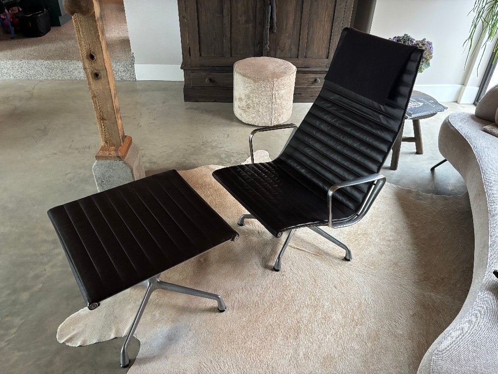 Eames EA124 + hocker (Herman Miller), Ophalen, Gebruikt, 75 tot 100 cm, Leer