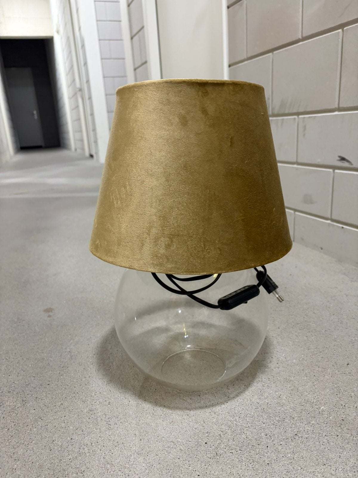 Gouden lampenkap met glazen lampenvoet, Ophalen, Zo goed als nieuw, Minder dan 50 cm