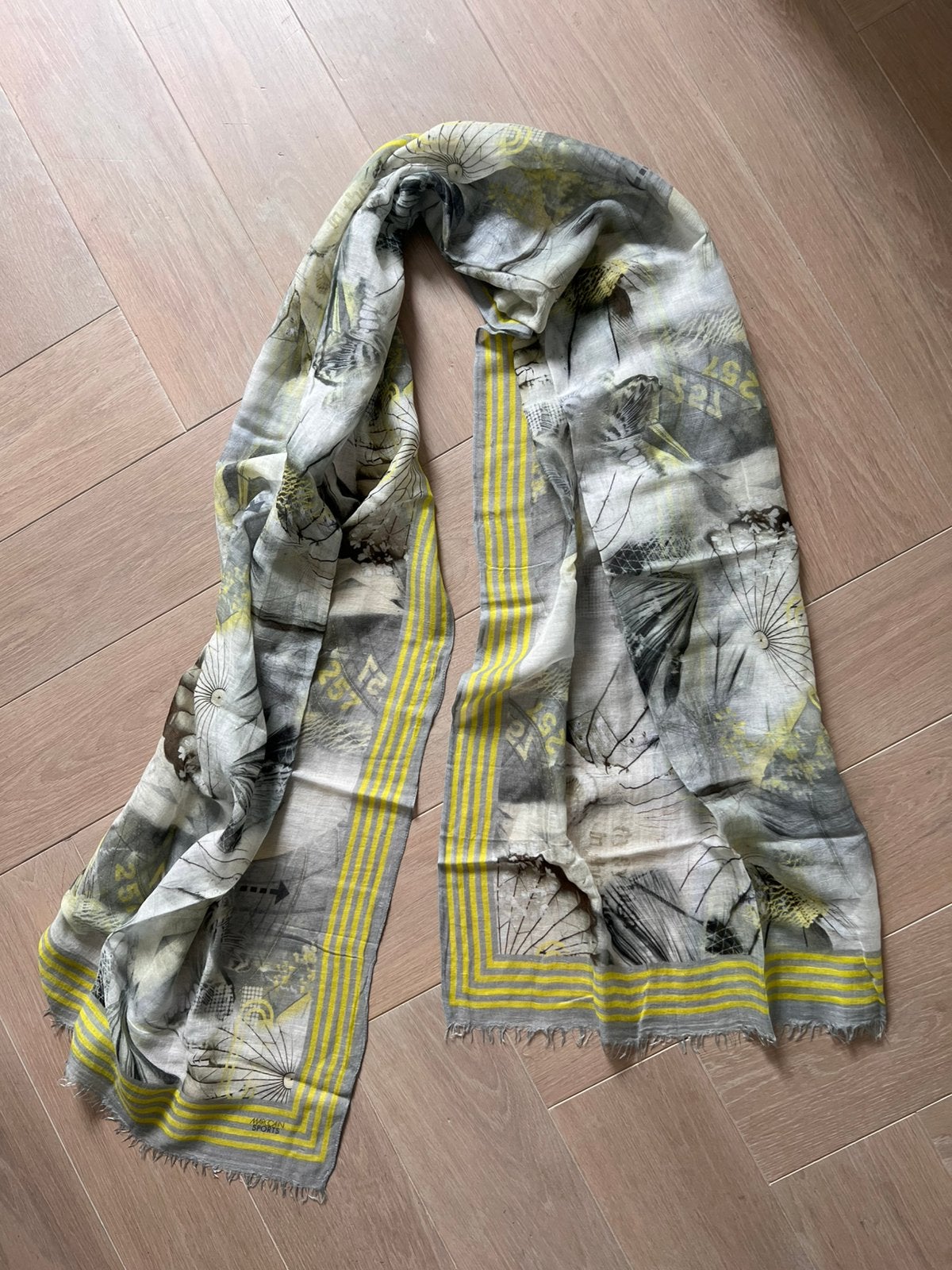 Marccain Sport sjaal, Kleding | Dames, Mutsen, Sjaals en Handschoenen, Ophalen of Verzenden, Zo goed als nieuw, Maat 46/48 (XL) of groter
