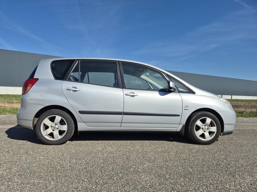 Toyota Corolla Verso 1.6 VVT-i Linea Terra Airco / Trekhaak, Voorwielaandrijving, Gebruikt, Zwart, 4 cilinders