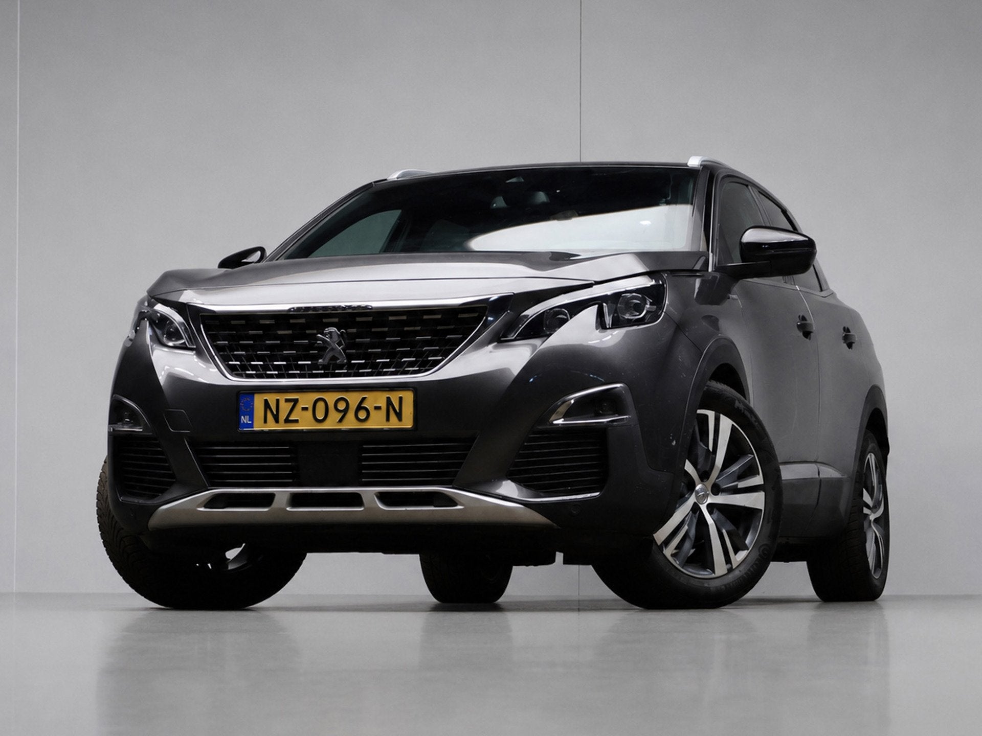Peugeot 3008 1.6 e-THP GT Line (APPLE CARPLAY,LED,XENON,LEDE, Euro 6, 4 cilinders, Leder en Stof, Origineel Nederlands