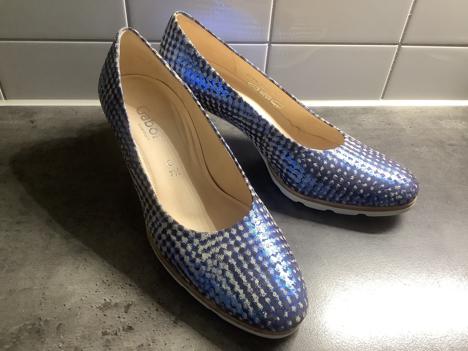Gabor pumps, als nieuw, maat 41, in blauw, Pumps, Blauw, Ophalen of Verzenden, Zo goed als nieuw
