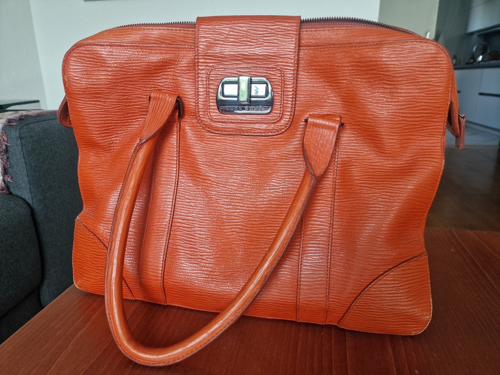 Hugo Boss Oranje Leren Handtas / Satchel (Echt Leer), Sieraden, Tassen en Uiterlijk, Ophalen of Verzenden, Gebruikt, Oranje, Handtas