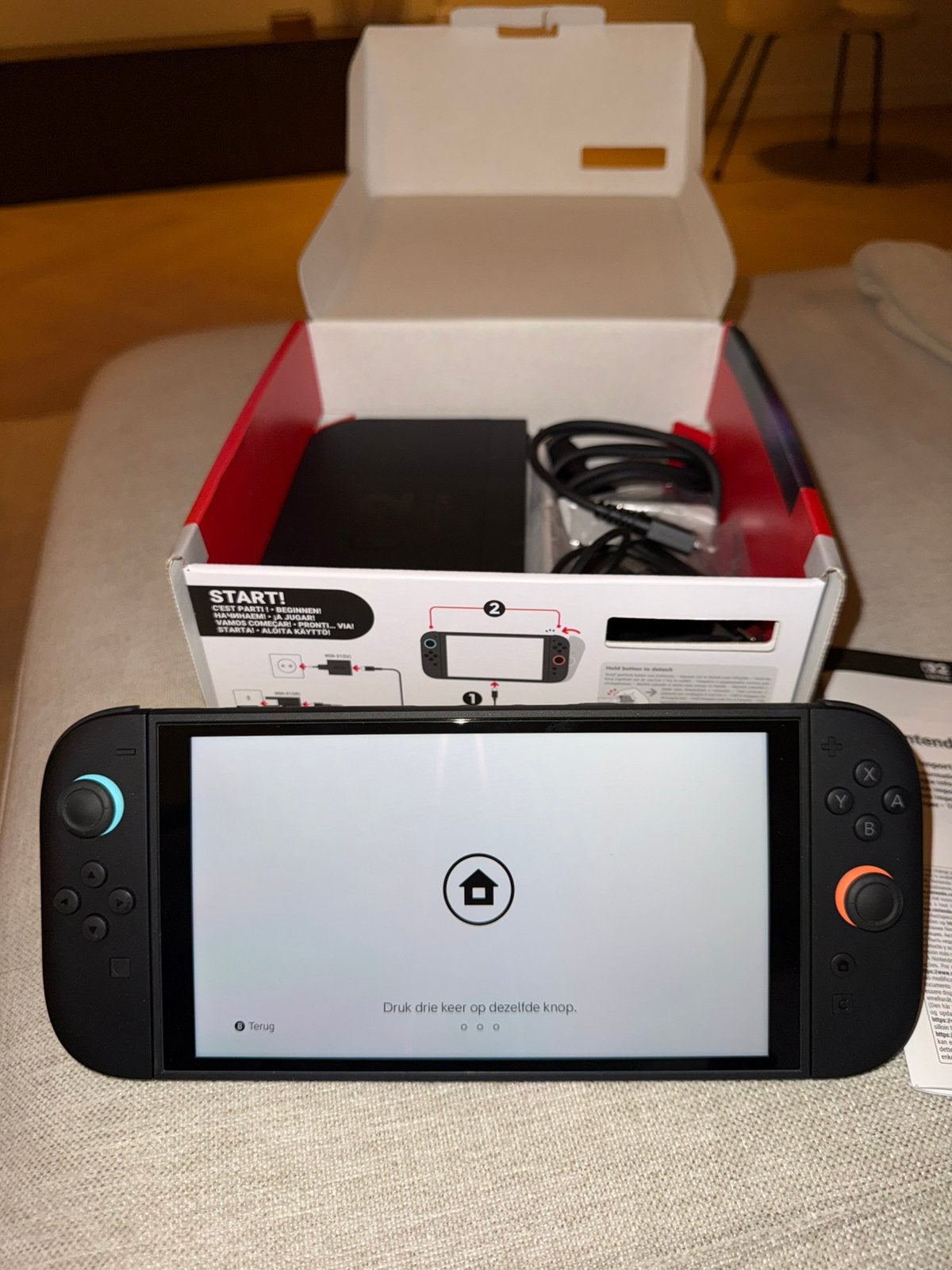 Nintendo switch 2 compleet met doos, Ophalen of Verzenden, Zo goed als nieuw, Met 2 controllers, Switch Original