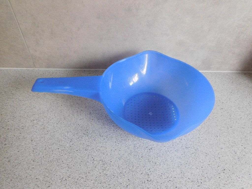 Tupperware Handvergiet 20x17 cm. Blauw, Gebruikt, Blauw, Overige typen, Ophalen of Verzenden