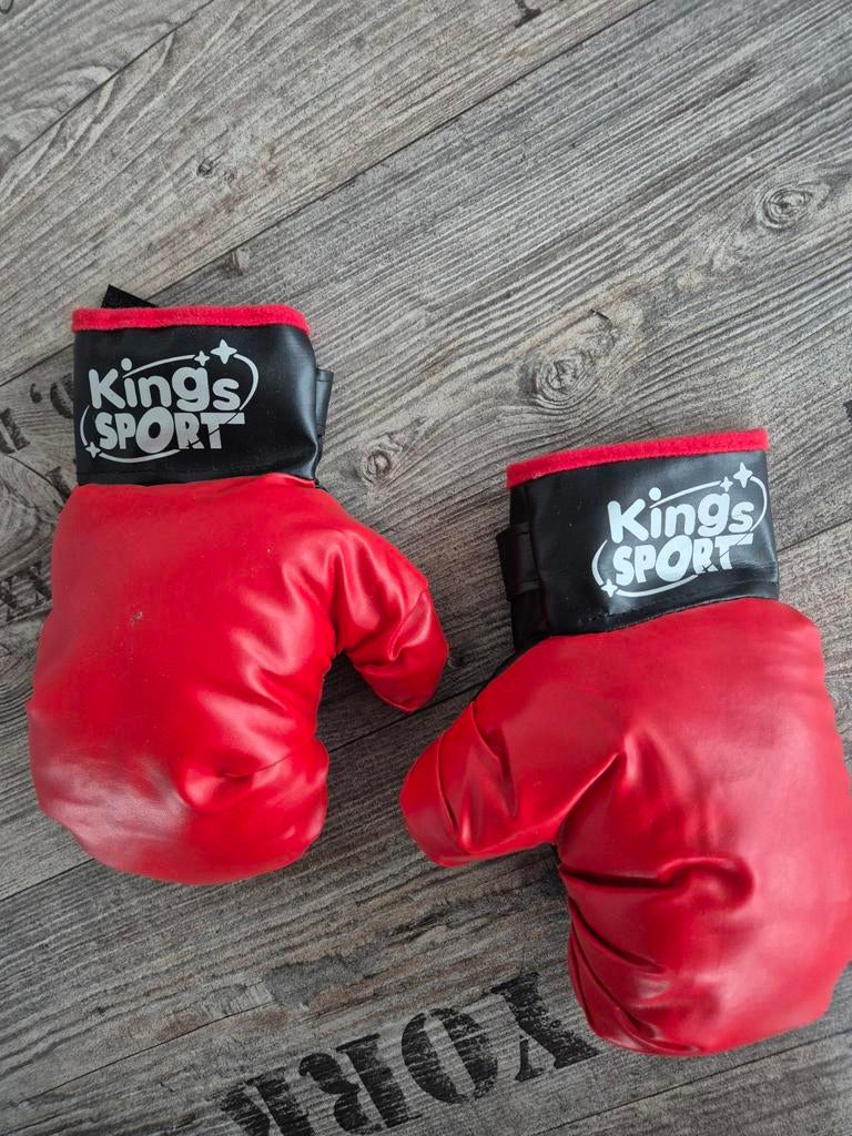 Kinder bokshandschoenen rood - Kings Sport (5-8 jaar), Ophalen of Verzenden, Zo goed als nieuw, Bokshandschoenen