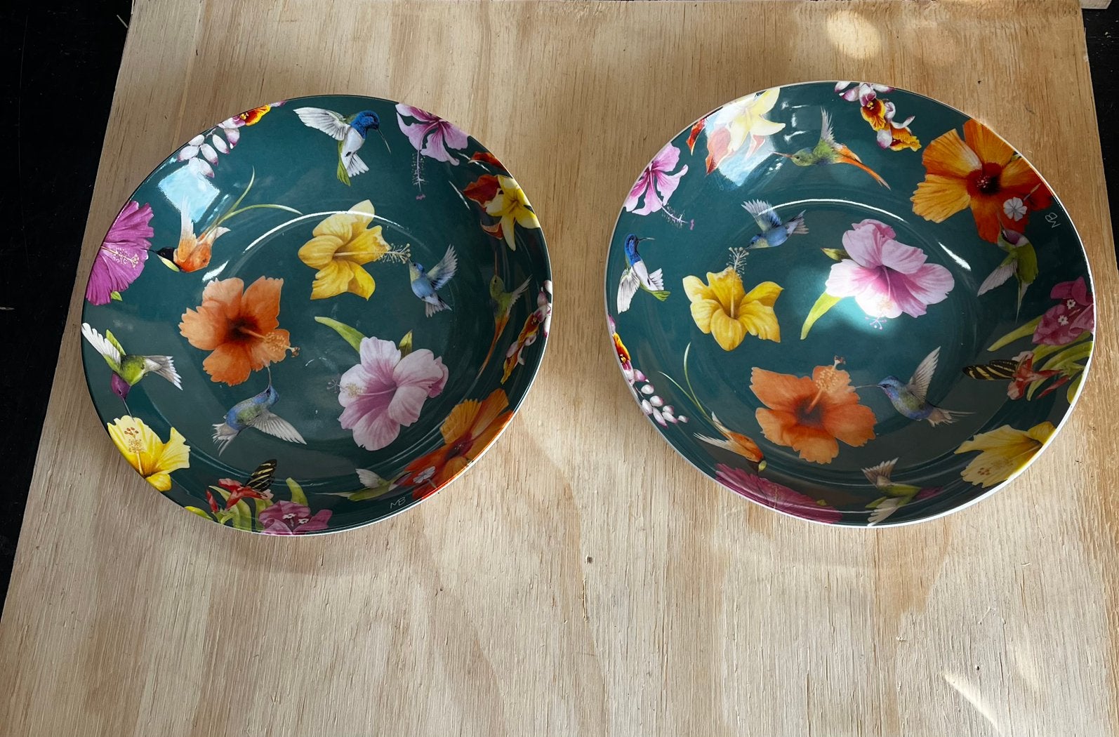 2x “hummingbirds” borden van Marjolijn Bastin., Huis en Inrichting, Keuken | Servies, Overige merken, Ophalen of Verzenden, Zo goed als nieuw