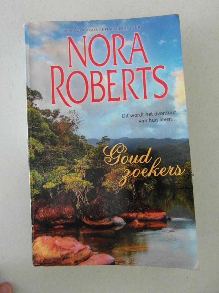 Goudzoekers,  Nora Roberts, Ophalen of Verzenden, Zo goed als nieuw