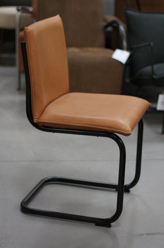 Luxe eetkamerstoel Lupo Jess Design leer camel sledestoel, Ophalen, Bruin, Zo goed als nieuw, Eén