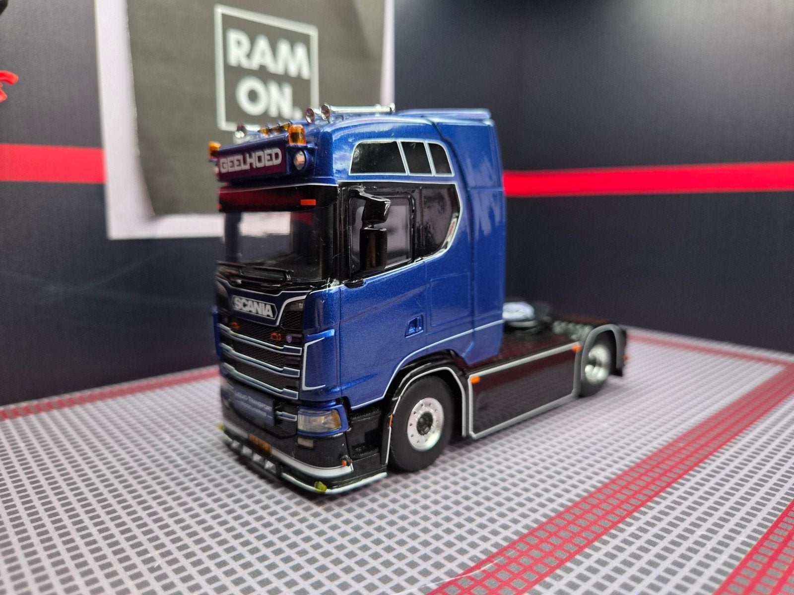 1/50 Scania S450 GEELHOED, Ophalen of Verzenden, Zo goed als nieuw, Bus of Vrachtwagen, Wsi