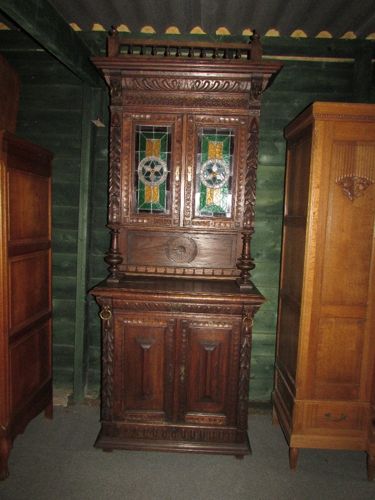 antiek eiken buffetkast met zeer mooi glas in lood 295,00, Glas, Gebruikt, Met deur(en), 200 cm of meer