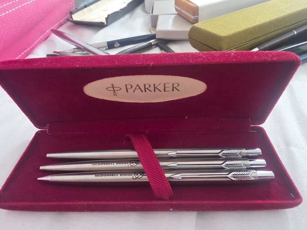 Parker Pennen Zilverkleurig MCDONNELL DOUGLAS orgineel doos, Diversen, Schrijfwaren, Ophalen