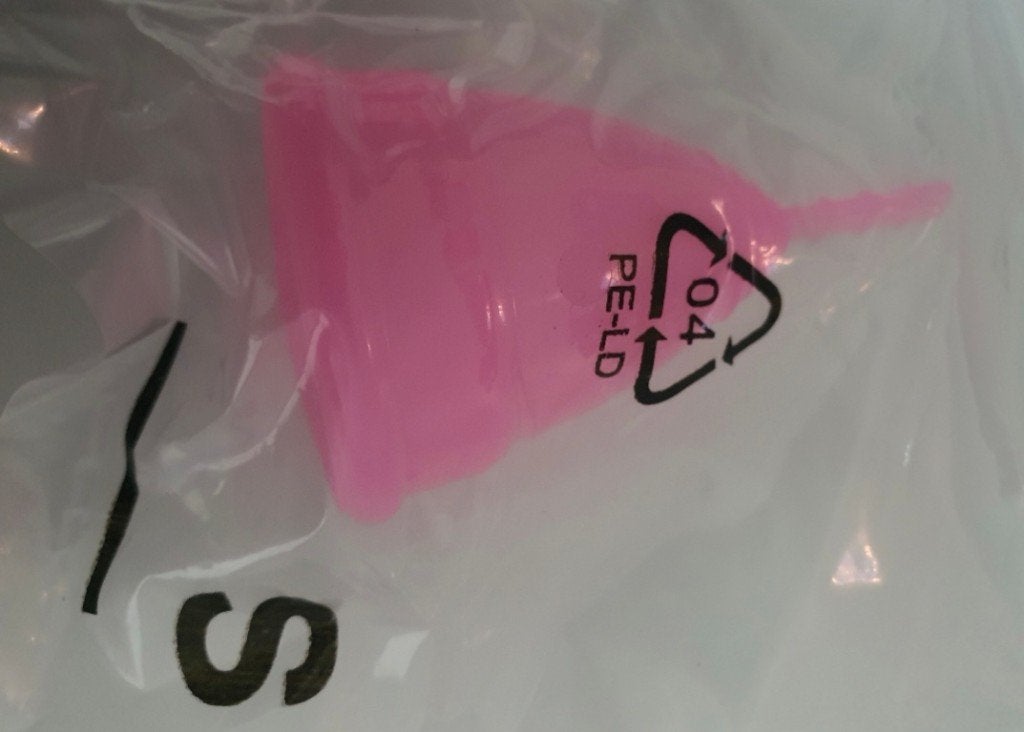 Nieuwe roze cup (Maat S) (vrouwen advertentie), Ophalen of Verzenden, Nieuw, Overige typen