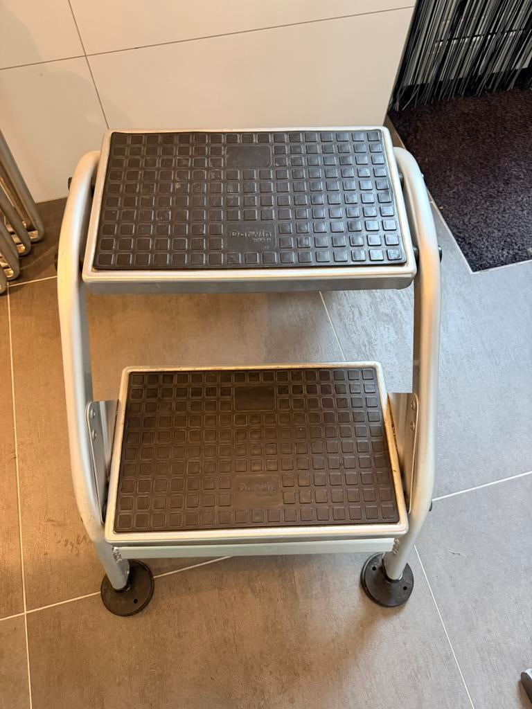 Haba darwin caravan opstap, twee treden, Ophalen, Zo goed als nieuw