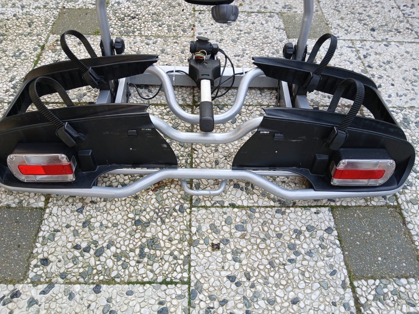 Thule Euro Power 916 kantelbaar en afsluitbaar, Ophalen, Zo goed als nieuw, Brede banden, 2 fietsen