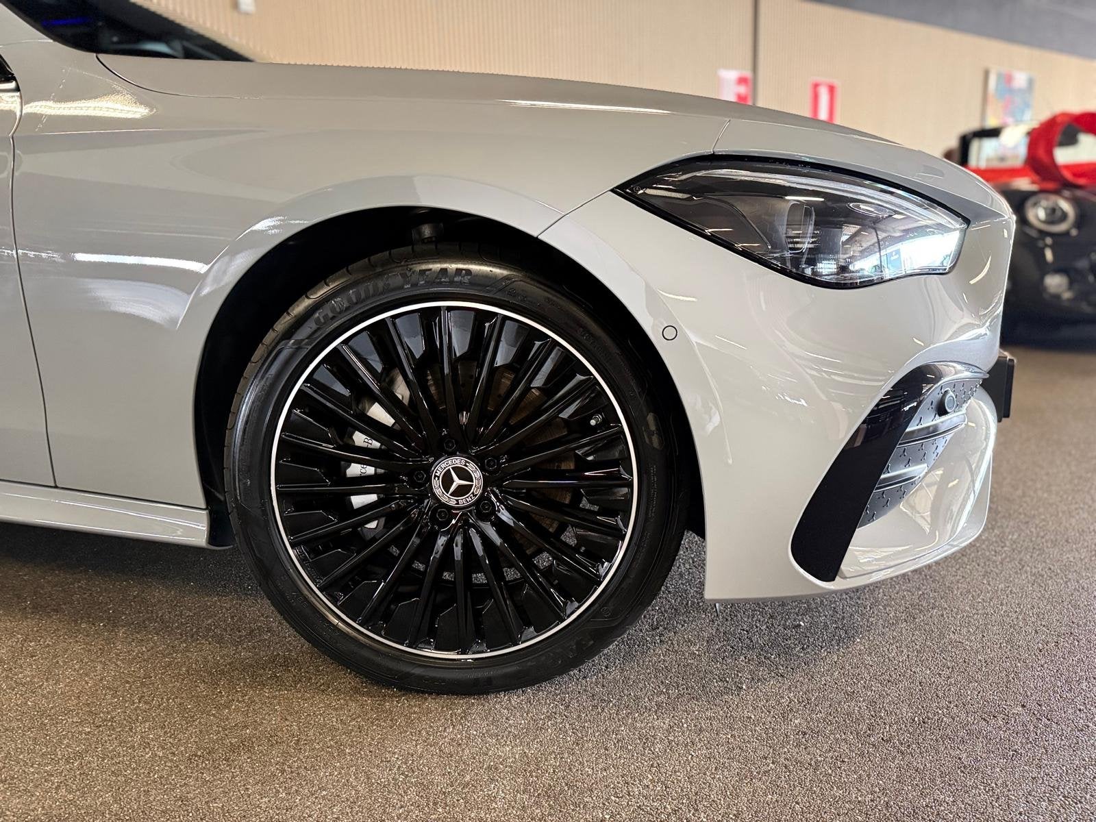 Mercedes-Benz CLE Coupé 300e AMG STYLING-PANORAMA-NIGHT-MEM, Auto's, Automaat, Gebruikt, Zwart, 4 cilinders