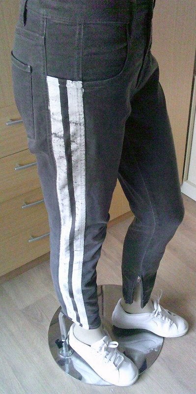 CLOSED grijze broek met 2 witte zijstrepen 28, Verzenden, Closed, W28 - W29 (confectie 36), Grijs