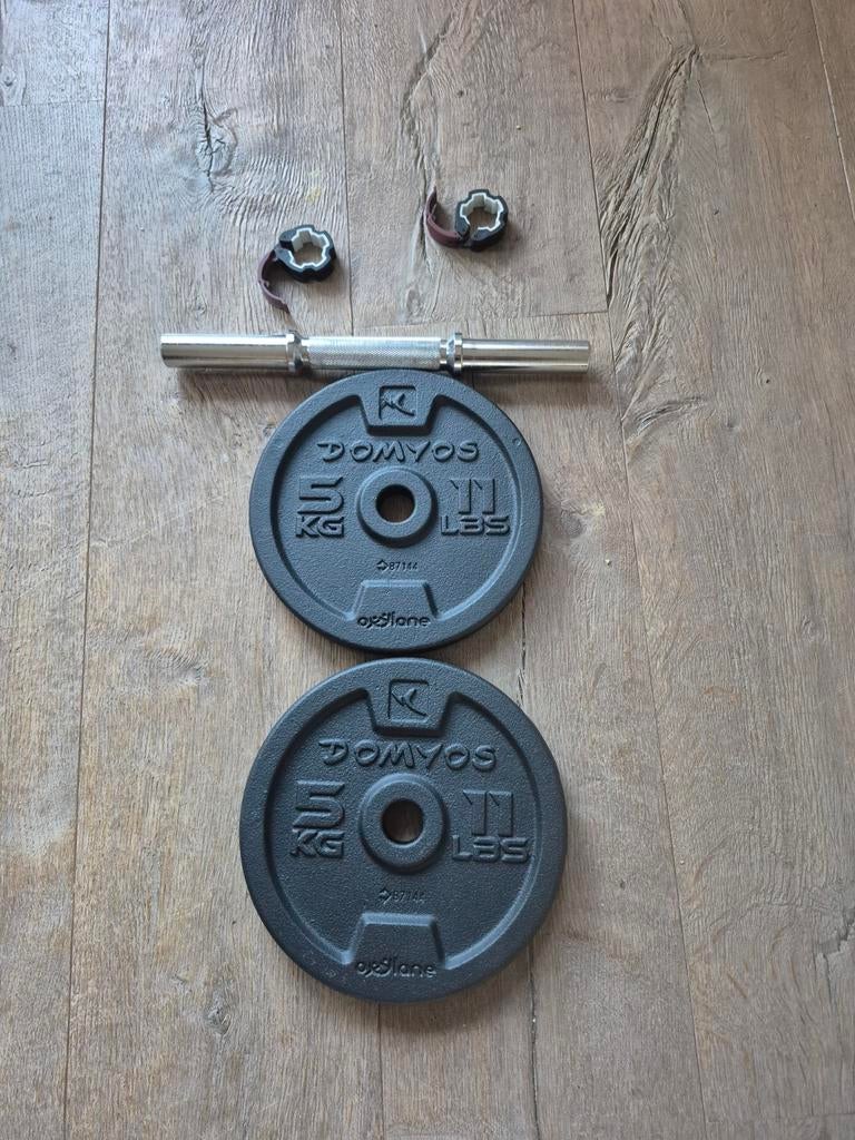 Dumbbell set Domyos 2x 5kg met stang en sluitingen, Ophalen of Verzenden, Zo goed als nieuw, Rug, Halterset