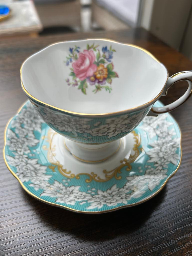 Vintage Royal Albert Porseleinen Enchantment kop en Schotel, Antiek en Kunst, Ophalen of Verzenden