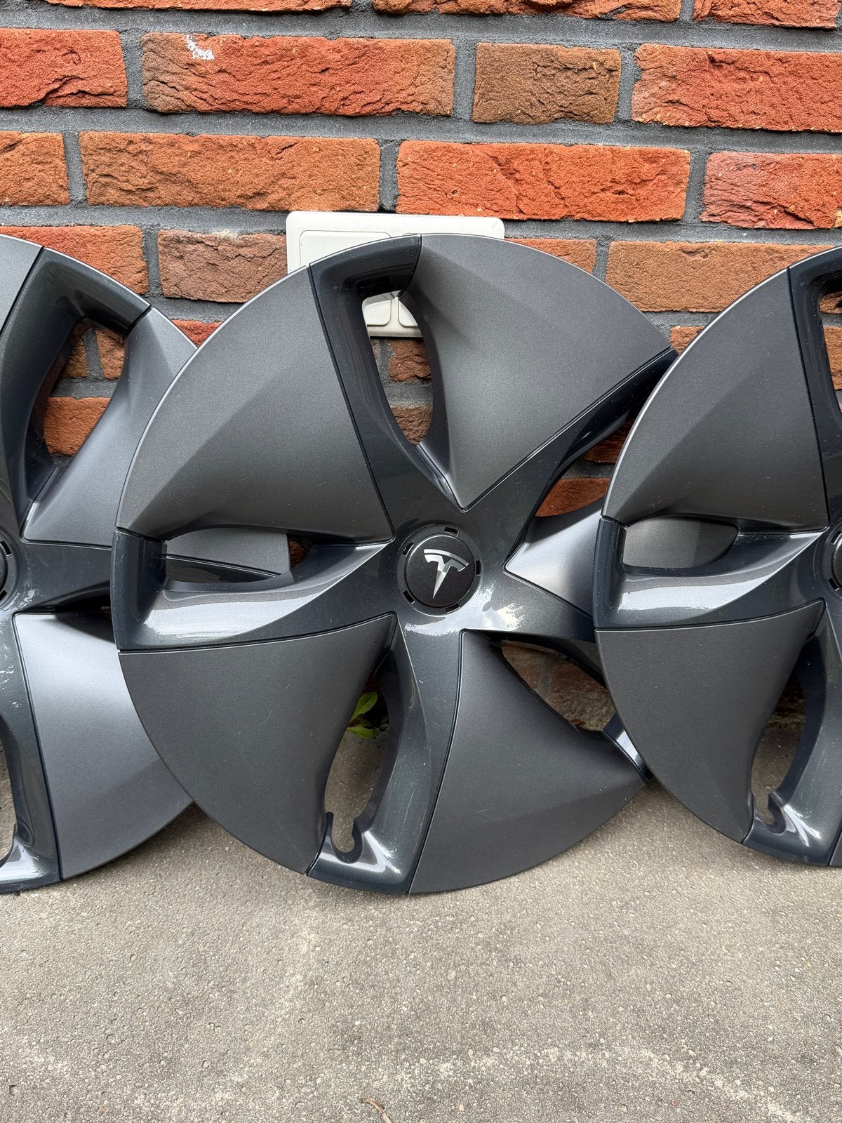 Tesla Model 3 Aero Wielkappen (Set van 4) 18 inch velgen, Ophalen of Verzenden, Zo goed als nieuw