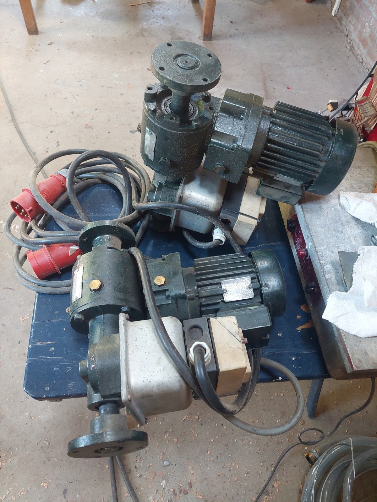 2 elektromotoren met vertragingsbak, Ophalen of Verzenden, Elektromotor