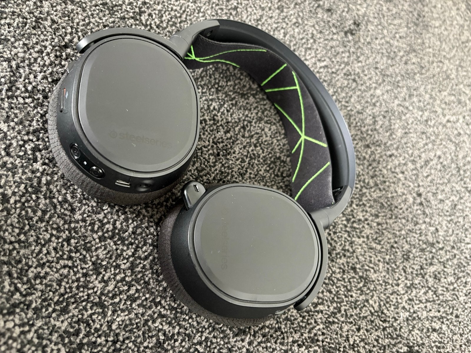 SteelSeries Arctis 9 Draadloze Gaming Headset, Overige merken, Ophalen of Verzenden, Zo goed als nieuw, Over oor (circumaural)