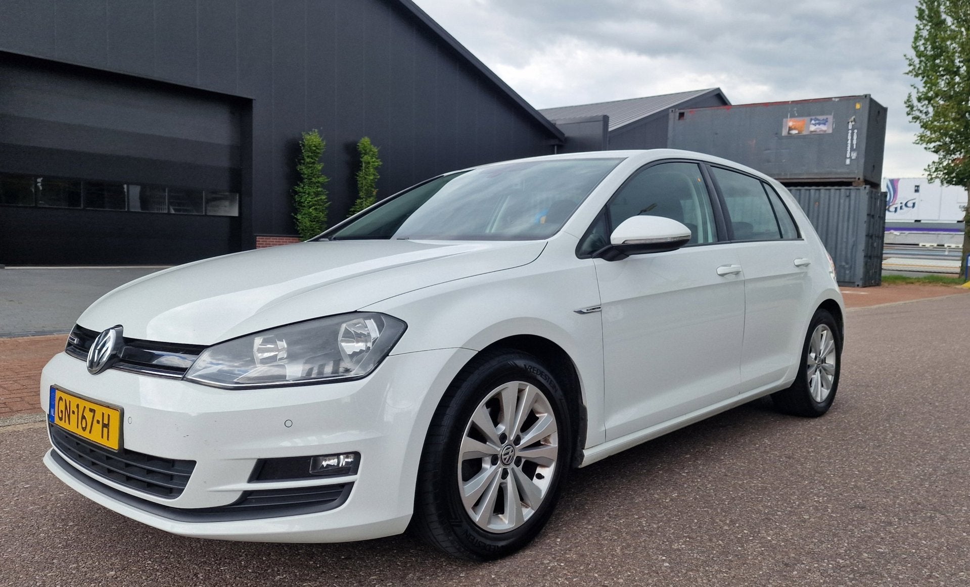 Volkswagen Golf 1.0 TSI Comfortline PSENSOR NAVI CRUISE TREK, Voorwielaandrijving, Gebruikt, Euro 6, Origineel Nederlands