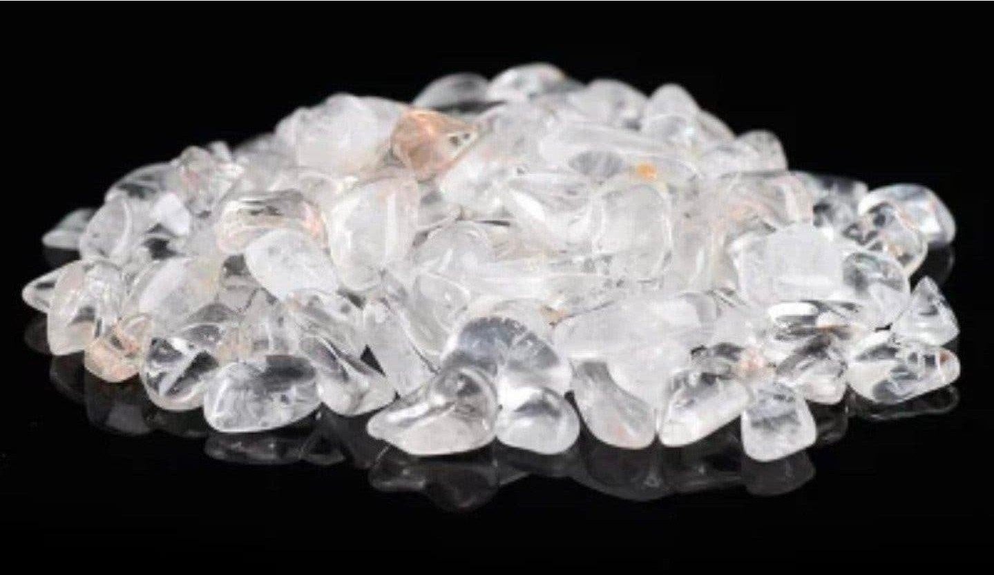 partij Bergkristal steentjes 1 kg 7-9mm € 15,-, Verzamelen, Ophalen of Verzenden, Mineraal