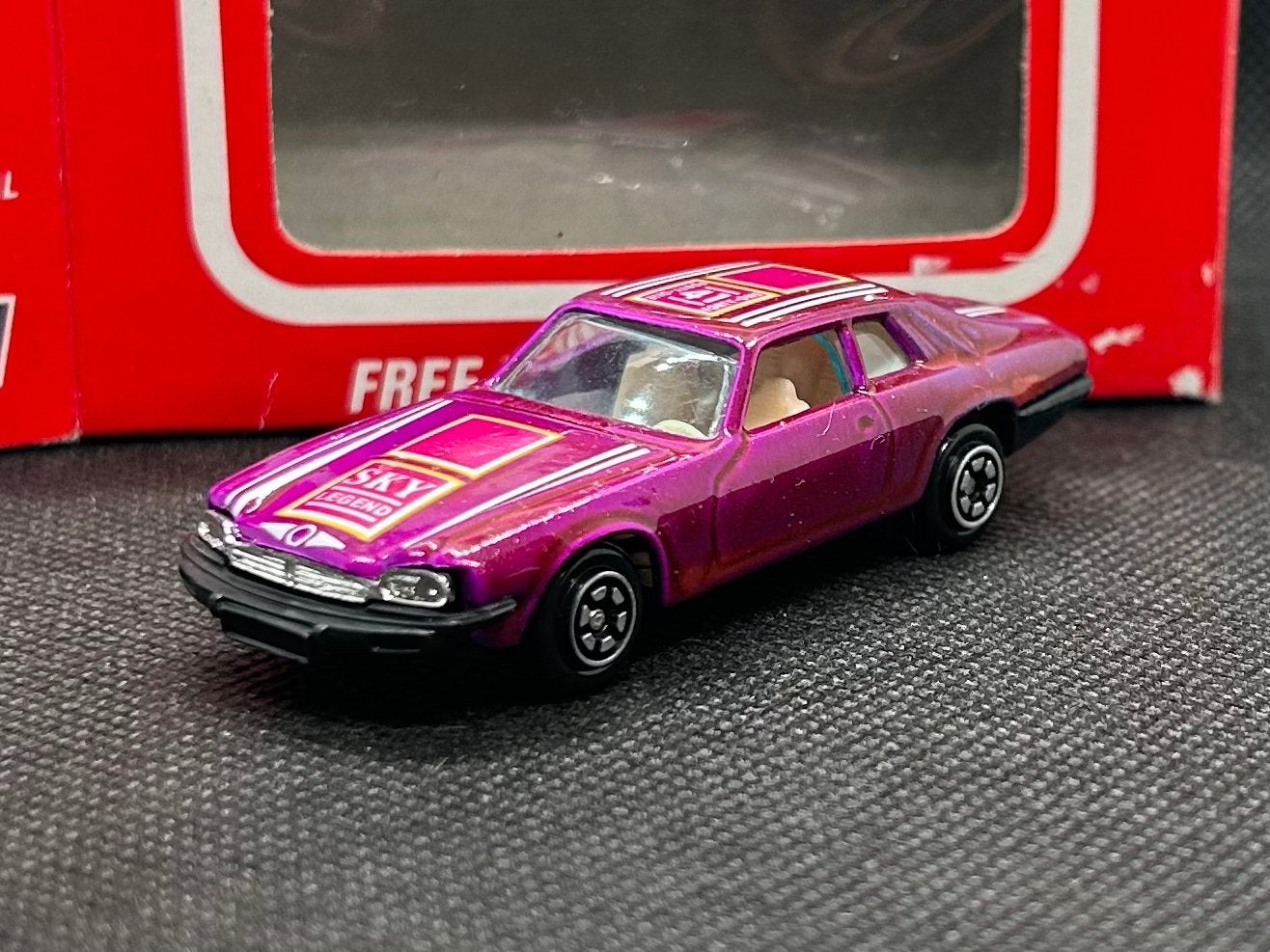 Road Tough Jaguar XJ-S 1:64 OVP, Verzenden, Zo goed als nieuw, Auto