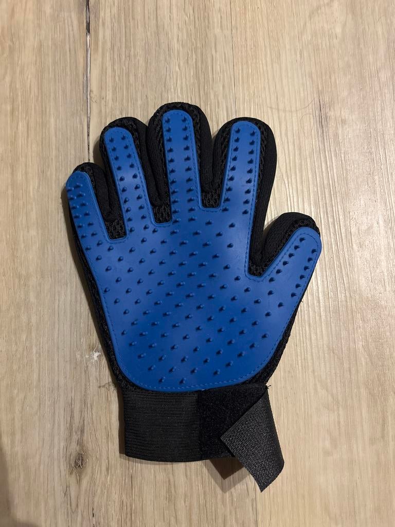Honden massage handschoenen/borstel, Dieren en Toebehoren, Ophalen of Verzenden, Zo goed als nieuw