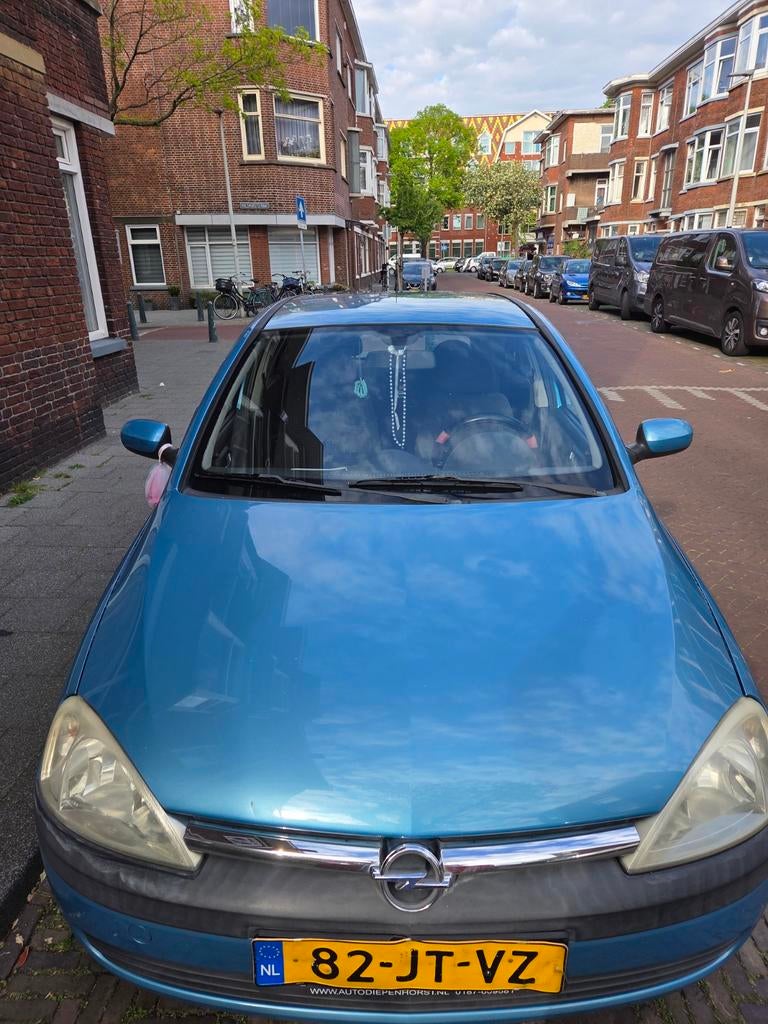 Opel Corsa 1.2 (2002) – Sinds 2014 in bezit – 205.x, Auto's, Voorwielaandrijving, 74 pk, 31 €/maand, Blauw