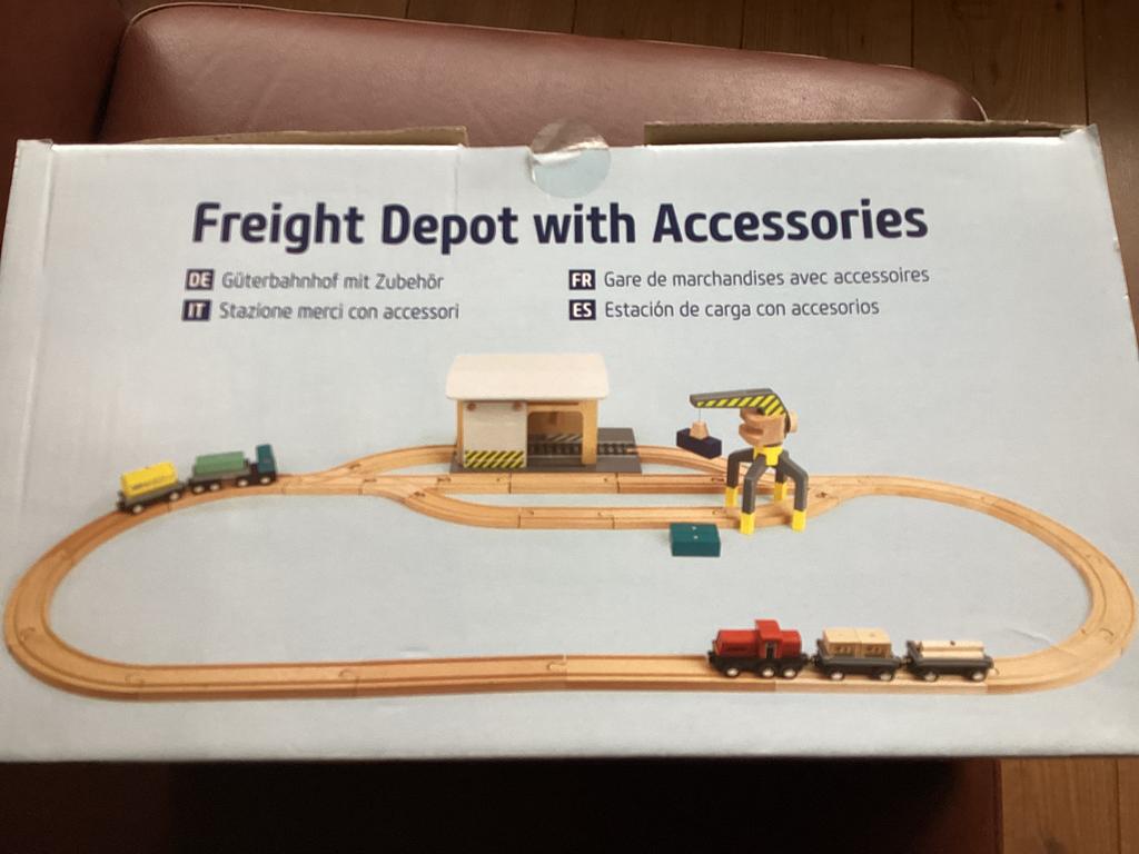 Small Foot treinbaan met container terminal, nieuw in doos., Kinderen en Baby's, Speelgoed | Houten speelgoed, Ophalen of Verzenden