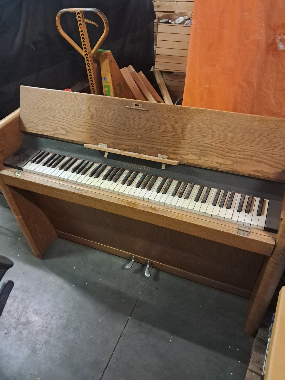 Mannborg piano, jaren '50/60., Muziek en Instrumenten, Ophalen, Gebruikt, Bruin, Piano