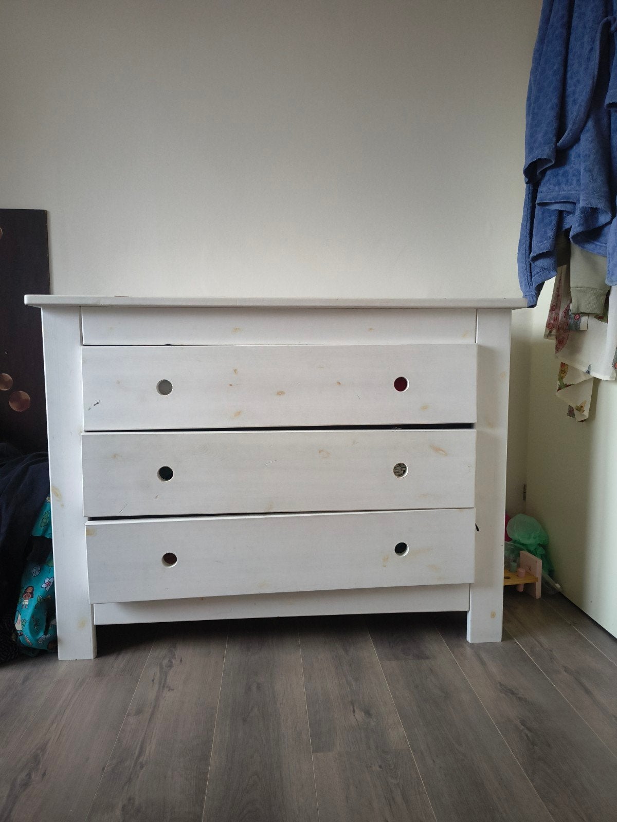 Gratis!!!Stevige white washed commode - opknapper, Ophalen, Gebruikt, 50 tot 70 cm, 100 cm of meer
