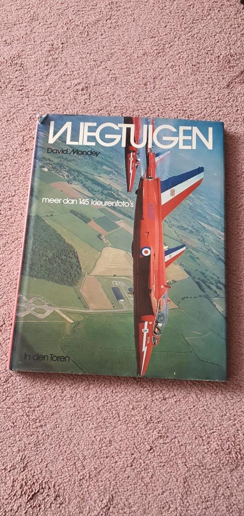 Vliegtuigen - David Mondey (boek met kleurenfoto's)  1977, Verzamelen, Ophalen of Verzenden, Zo goed als nieuw, Boek of Tijdschrift