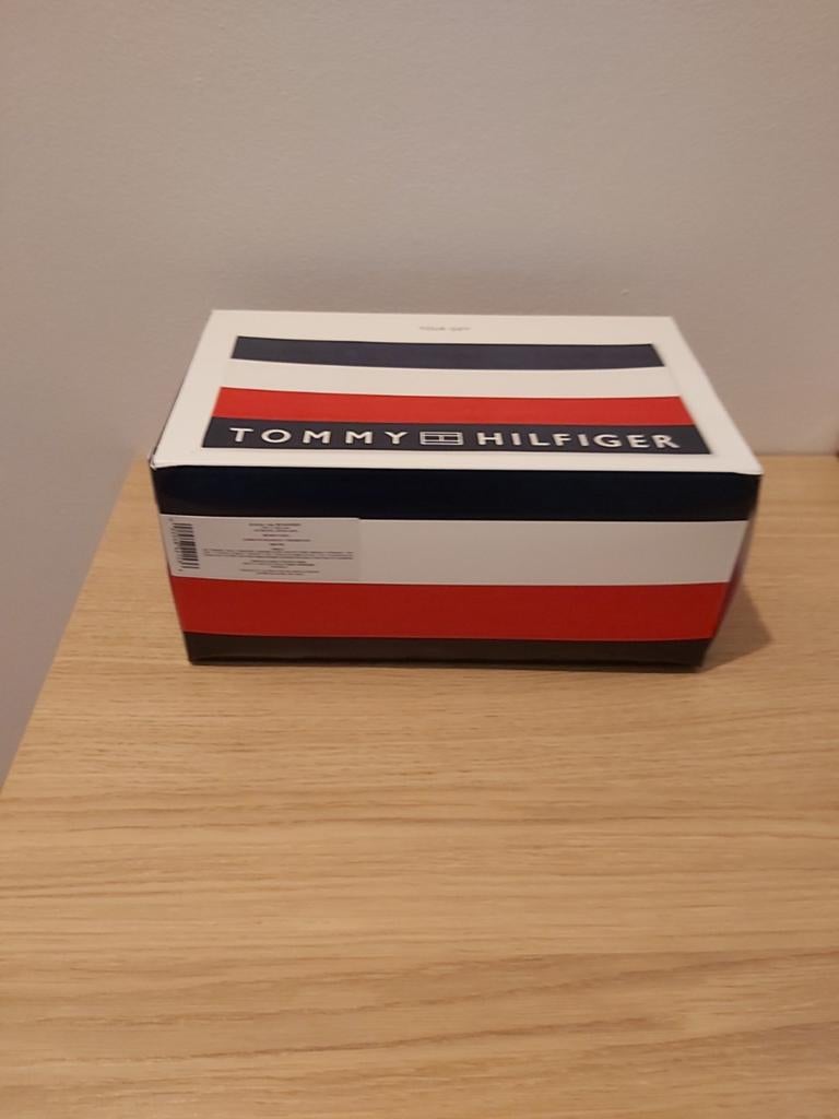 Tommy Hilfiger Eau de Toilette Spray  50 ml Giftset Nieuw, Ophalen, Nieuw
