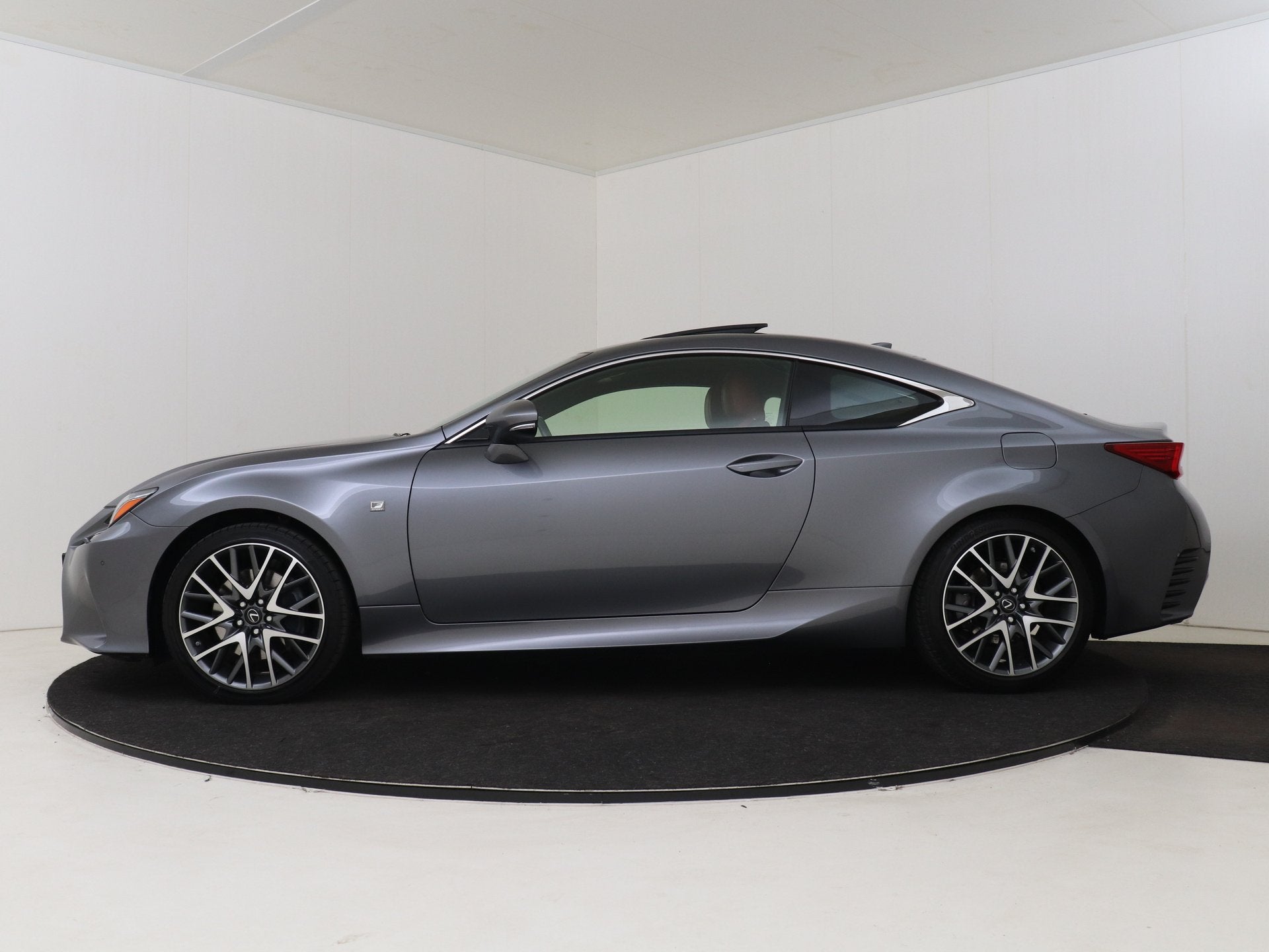 Lexus RC 300h F Sport Premium | Mark Levinson | Sunroof | Me, Auto's, Lexus, Automaat, 12 maanden, Achterwielaandrijving, Gebruikt