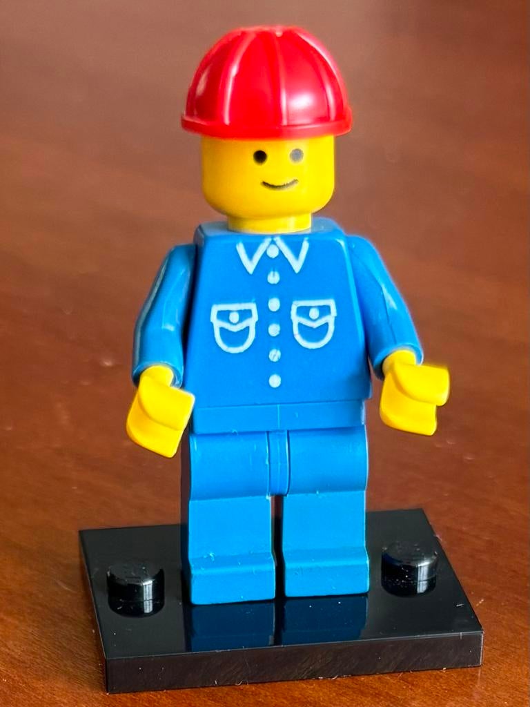 Lego Werknemer met blauw shirt met 6 witte knoppen, Ophalen of Verzenden, Zo goed als nieuw