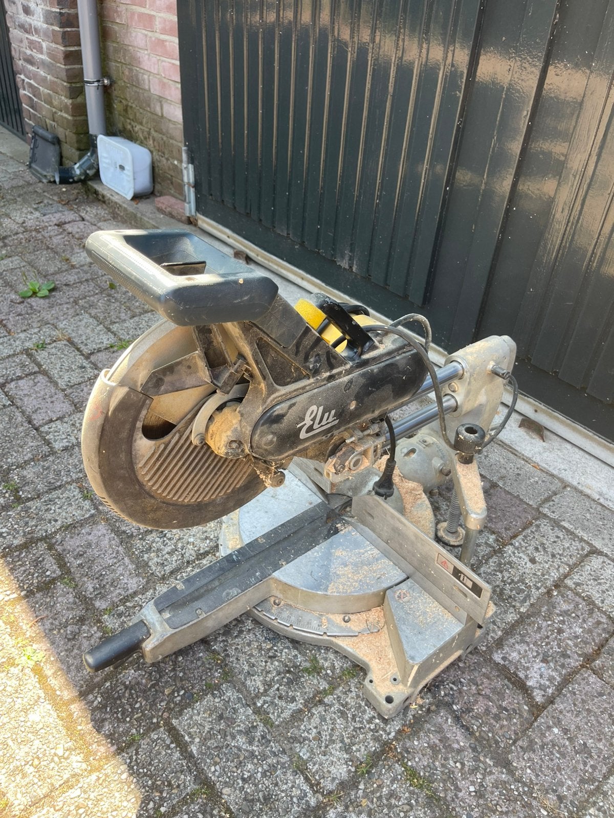 Elu afkortzaag, Ophalen, Zo goed als nieuw, Afkortzaag, 30 tot 70 mm