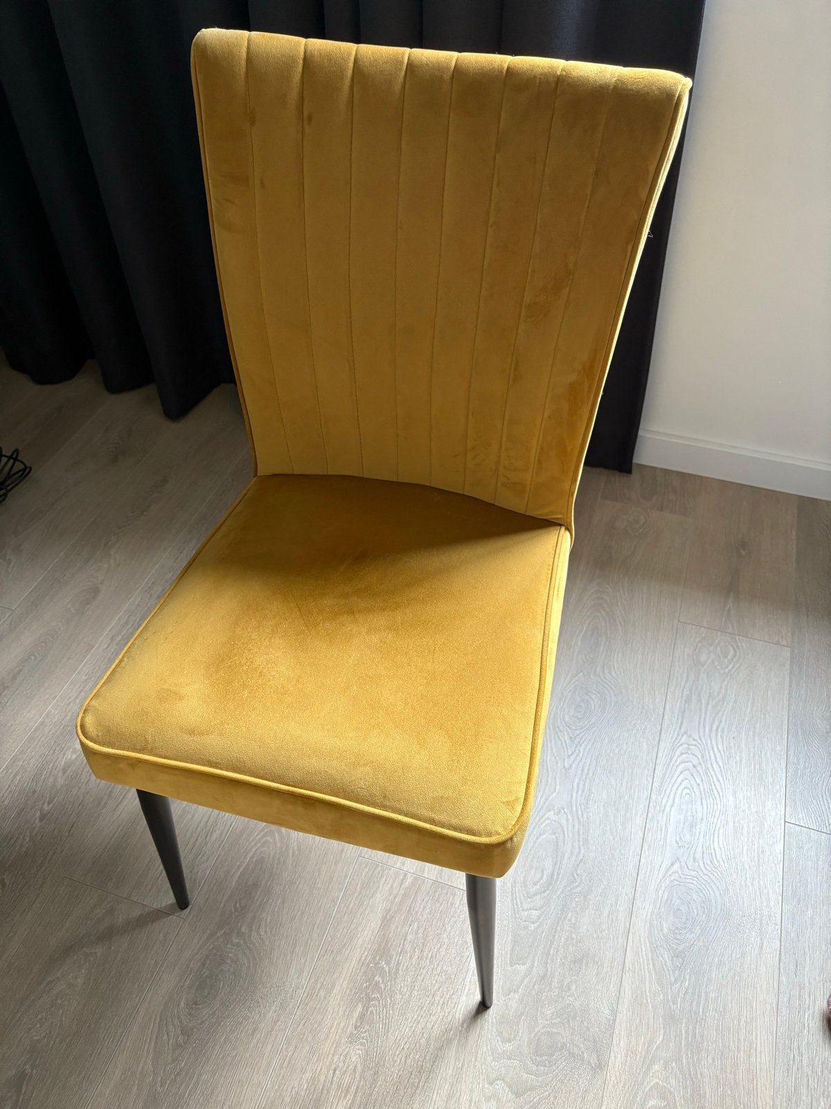 Stijlvolle Mosterdgele Eetkamerstoelen - Zo goed als nieuw, Ophalen, Overige kleuren, Zo goed als nieuw, Eén