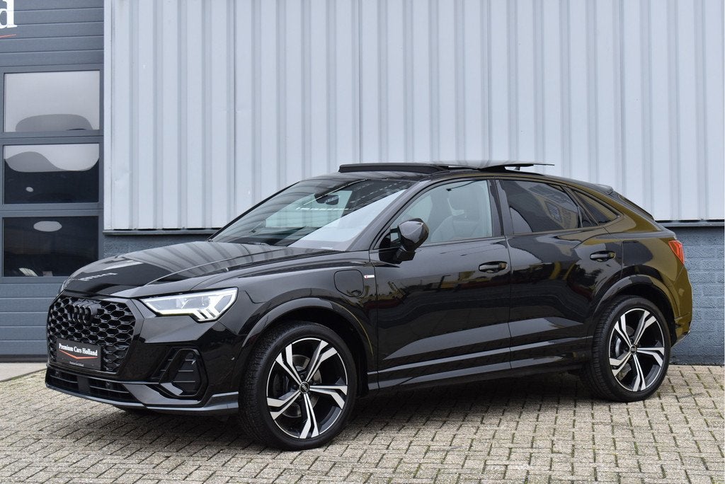 Audi Q3 Sportback 45 TFSI e S-Line 245 Pk Pano Sonos 360 Led, Gebruikt, Euro 6, Automatische klimaatregeling, Leder en Stof
