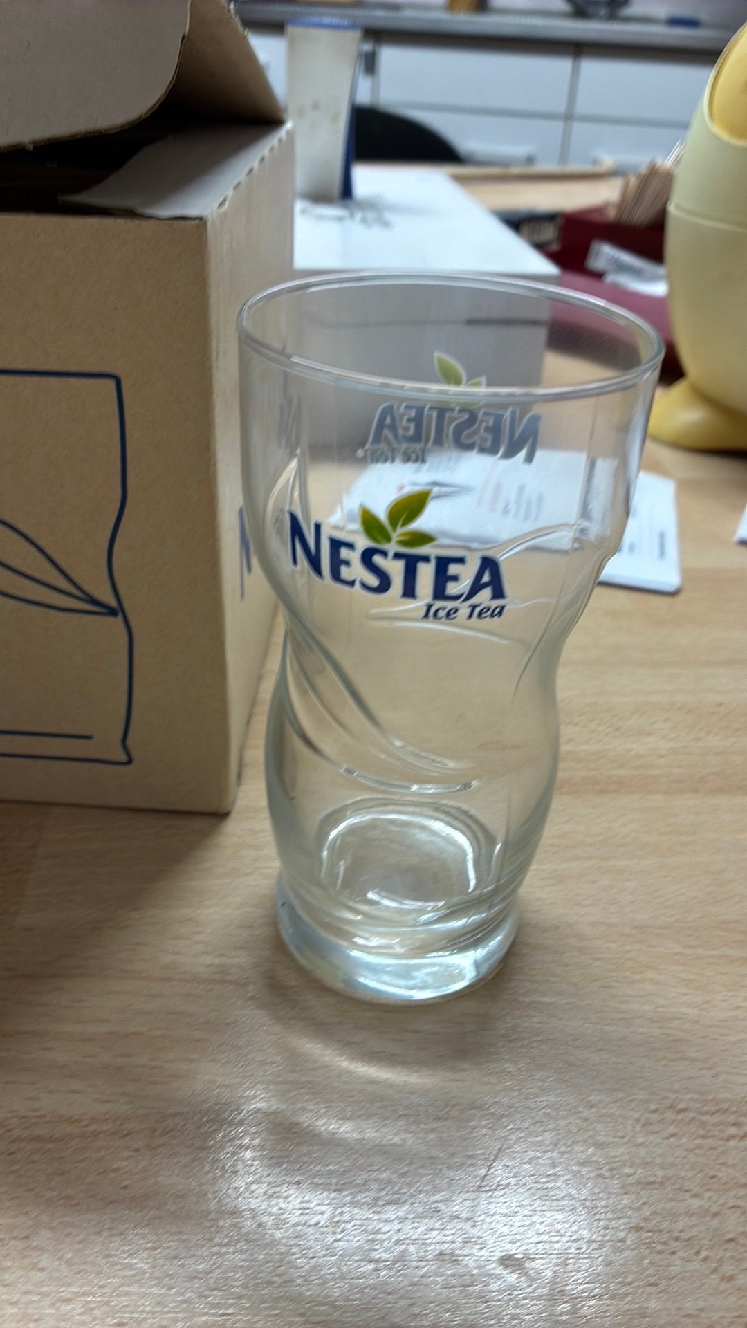 Nestea glazen, Verzamelen, Glas en Borrelglaasjes, Ophalen of Verzenden, Nieuw, Frisdrankglas