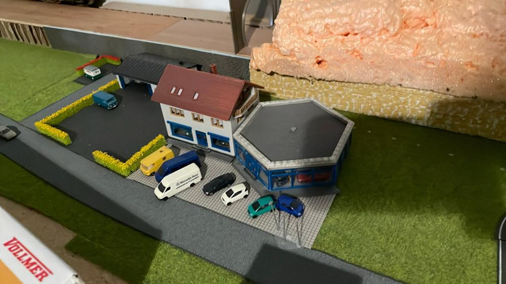 N spoor autobedrijf met showroom en werkplaats, Hobby en Vrije tijd, Overige merken, Verzenden, Gelijkstroom of Wisselstroom, Overige typen