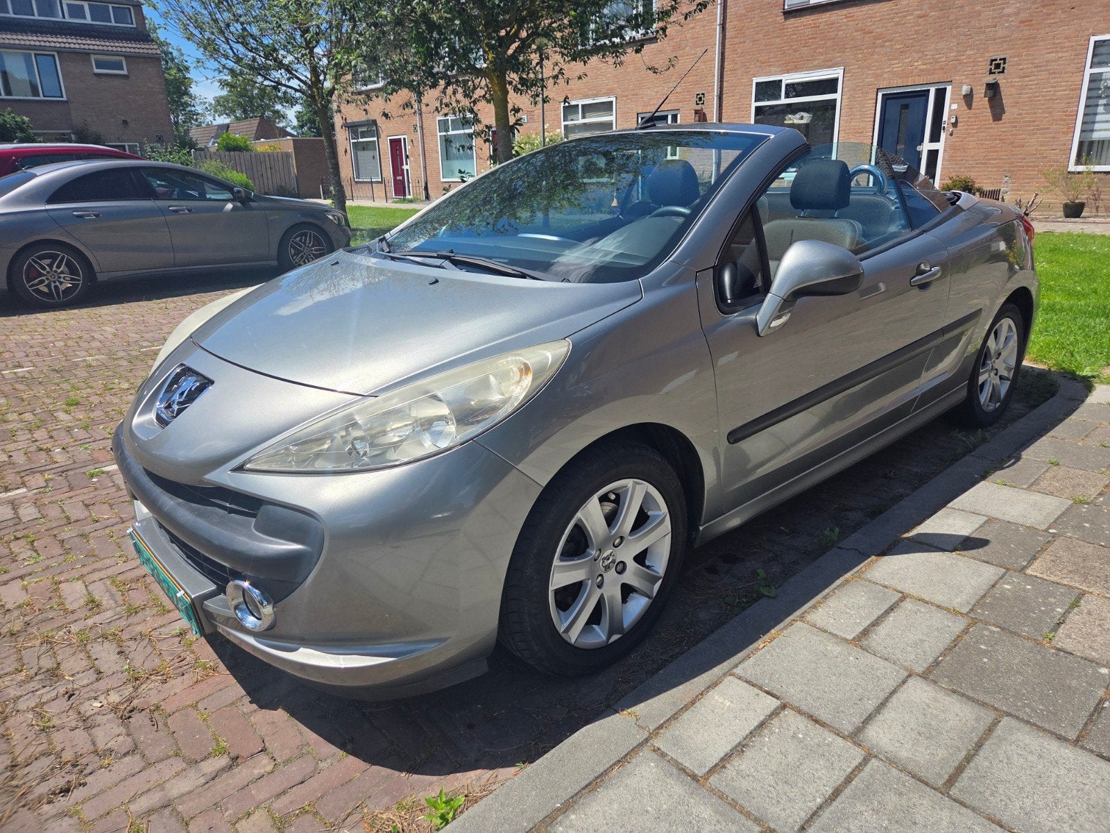 Peugeot 207cc 1.6vti cabrio 109000km, Auto's, Peugeot, Bedrijf, Airbags, Airconditioning, Automatische klimaatregeling, Boordcomputer