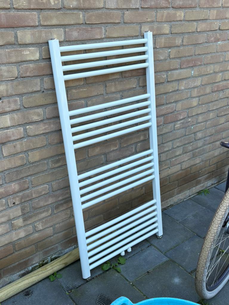 Badkamer radiator, Ophalen, Radiator, Zo goed als nieuw, 60 tot 150 cm