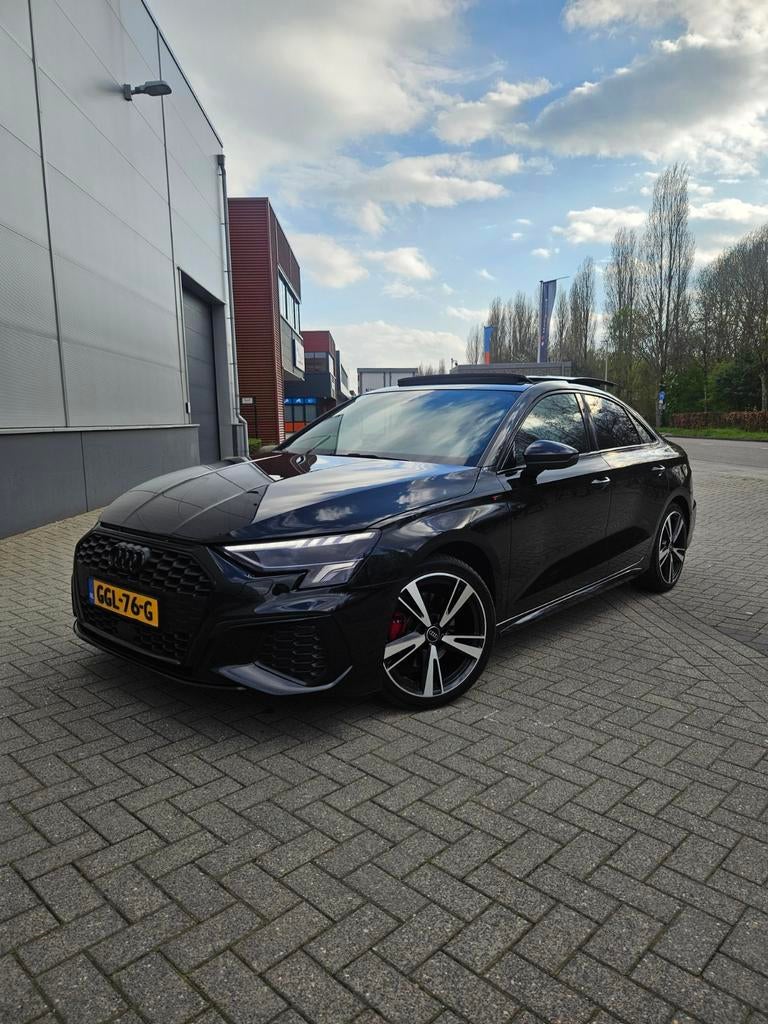Audi A3 35 TFSI 150PK 3x S-Line Limousine 2023 1e Eigenaar, 1498 cc, 4 cilinders, Zwart, Leder