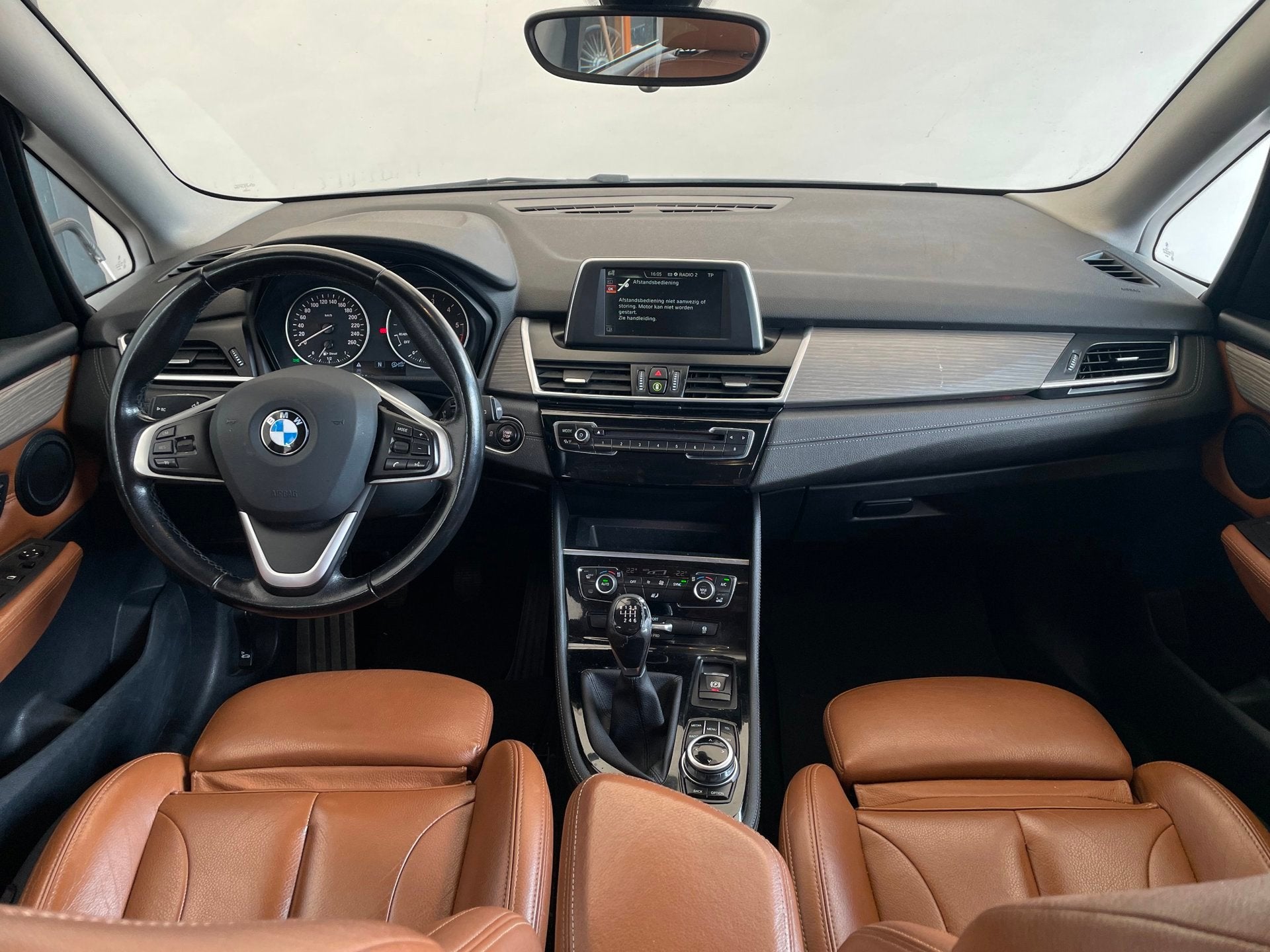 BMW 2-serie Active Tourer 214d Centennial Executive Sport Li, Auto's, Voorwielaandrijving, Gebruikt, Euro 6, 95 pk