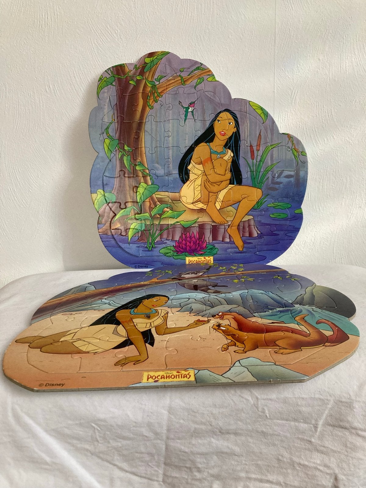 2 Disney Pocahontas Puzzels - 31x36 cm & 33x33 cm, Ophalen of Verzenden, Meer dan 50 stukjes, Gebruikt, 4 tot 6 jaar