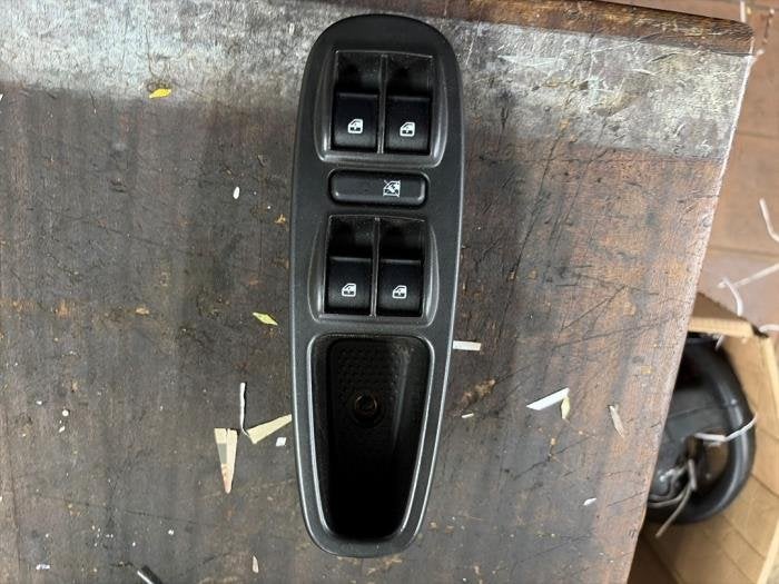 Elektrisch Raam Schakelaar van een Fiat 500L, Gebruikt, -, -, Fiat