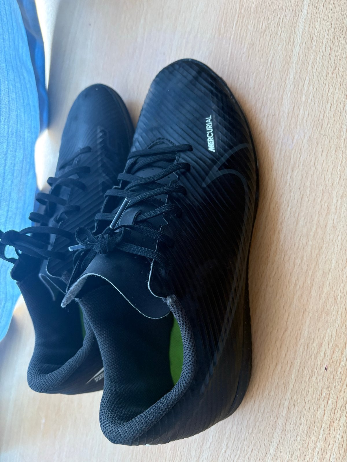 Nike Mercurial zaalvoetbalschoenen - Maat 42,5, Ophalen, Gebruikt, Schoenen